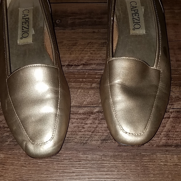 Capezio gold slide ons - Picture 4 of 5